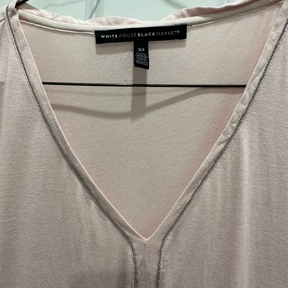 V Neck Flowy Blouse - Picture 2 of 4